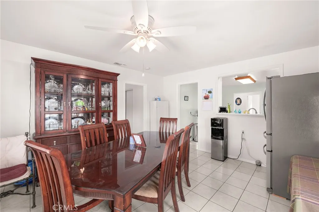 911 E La Verne, Pomona, California 91767 home-pic-14