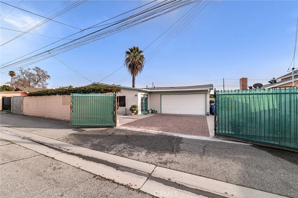911 E La Verne, Pomona, California 91767 home-pic-27