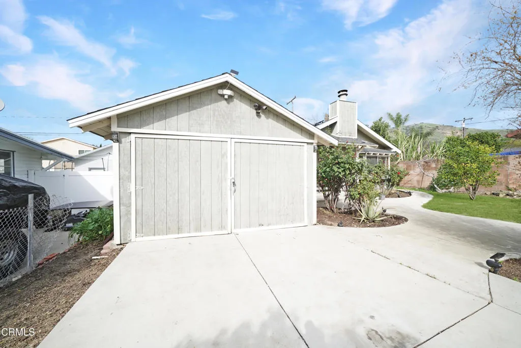 345 Blaine Avenue, Fillmore, California 93015 home-pic-23