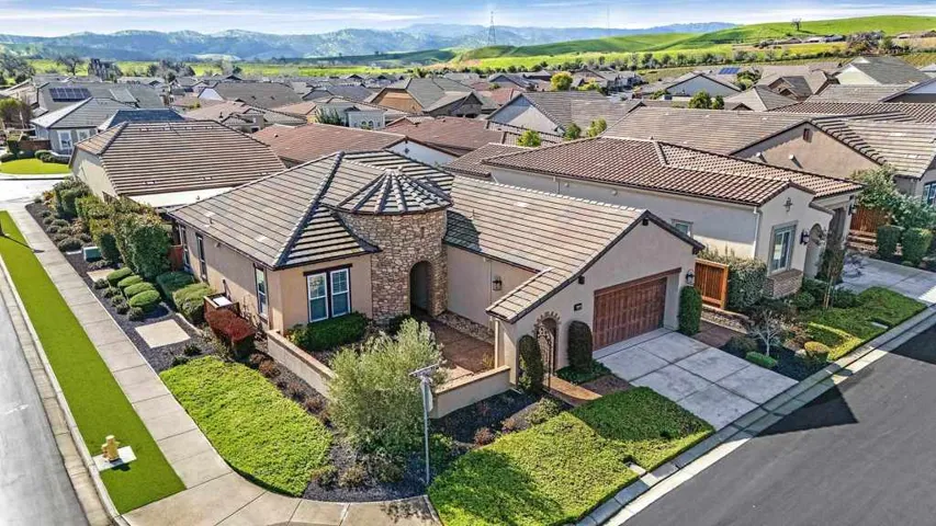 2000 2000 Tempranillo Ln, Brentwood, California 94513