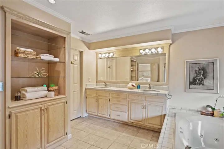 529 Countryside Lane, Chico, California 95973