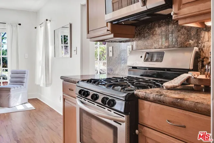 851 S Orange Drive, Los Angeles, California 90036
