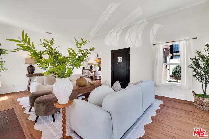 851 S Orange Drive, Los Angeles, California 90036