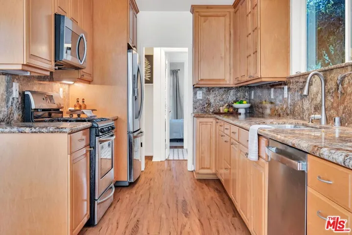 851 S Orange Drive, Los Angeles, California 90036