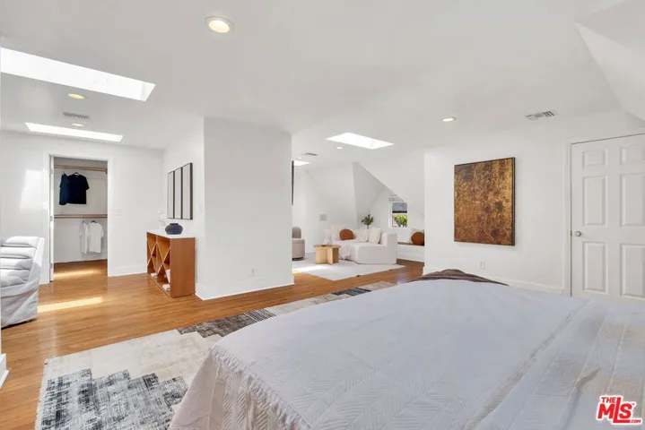 851 S Orange Drive, Los Angeles, California 90036