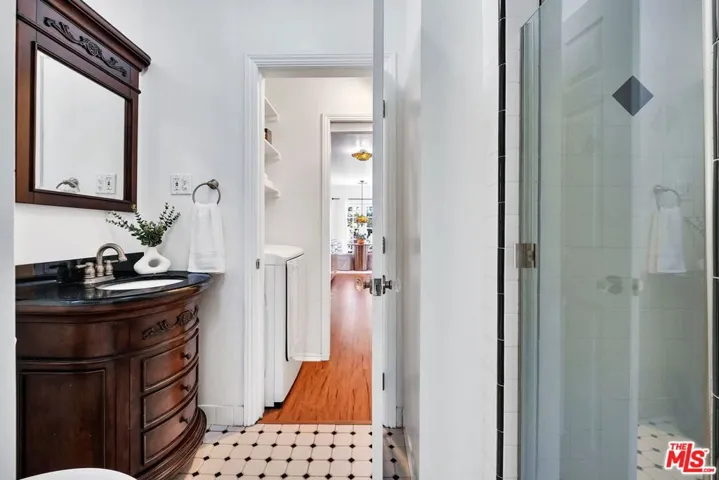851 S Orange Drive, Los Angeles, California 90036