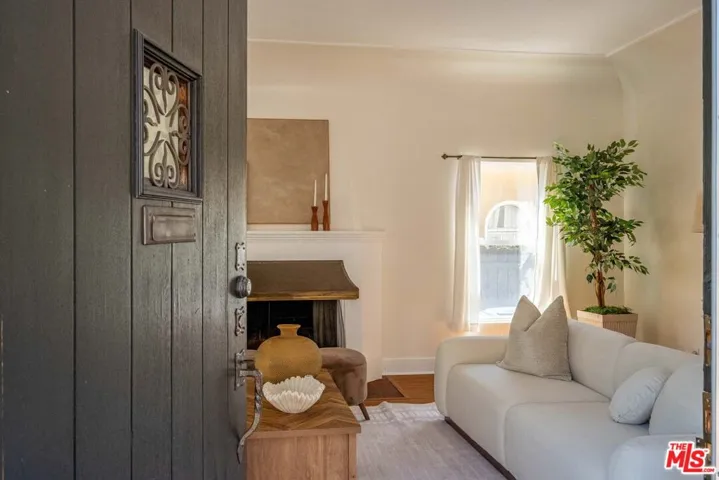 851 S Orange Drive, Los Angeles, California 90036