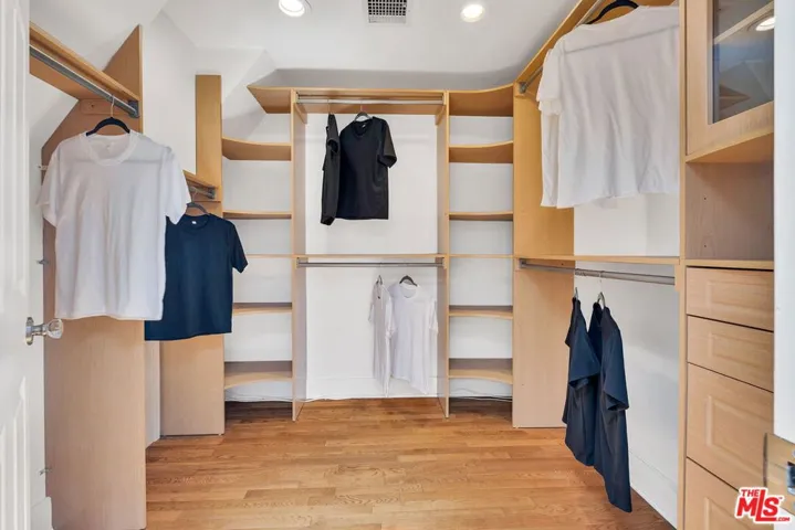 851 S Orange Drive, Los Angeles, California 90036