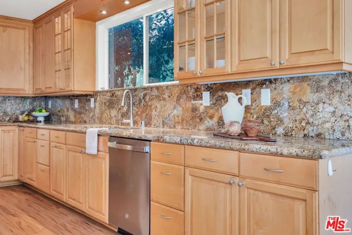 851 S Orange Drive, Los Angeles, California 90036