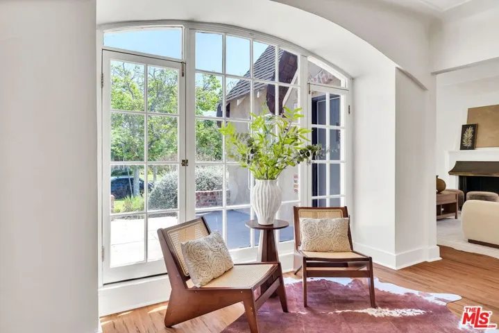 851 S Orange Drive, Los Angeles, California 90036