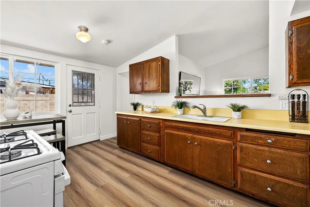 7761 Davmor, Stanton, California 90680 home-pic-15