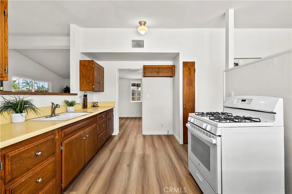 7761 Davmor, Stanton, California 90680 home-pic-17
