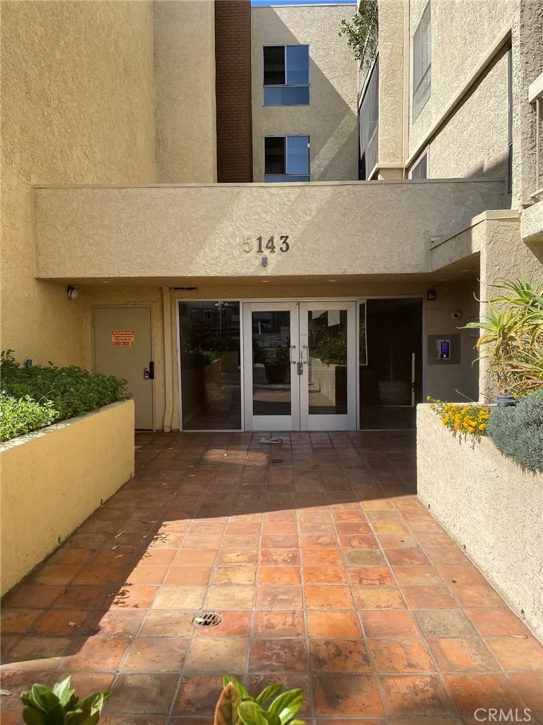 5143 Bakman 308, North Hollywood, California 91601 home-pic-1
