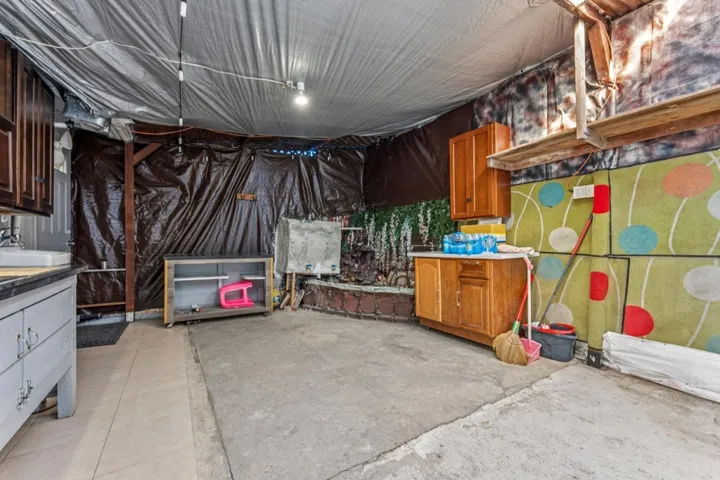 Misc room with concrete flooring