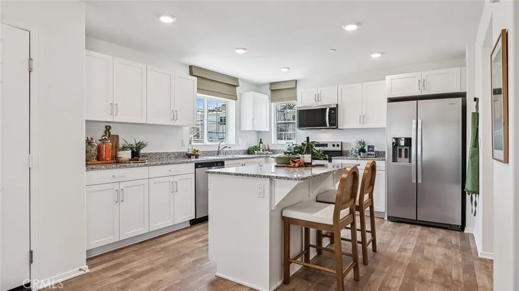 30968 Olas Court, Lake Elsinore, California 92530 home-pic-12