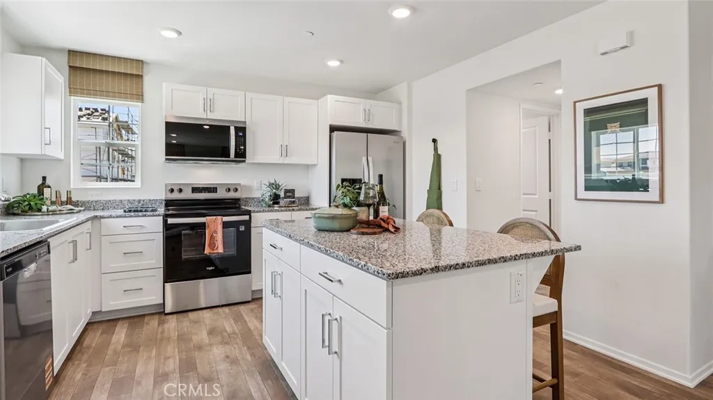 30968 Olas Court, Lake Elsinore, California 92530 home-pic-7