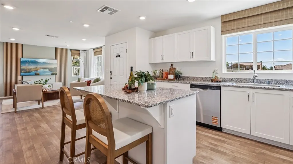 30968 Olas Court, Lake Elsinore, California 92530 home-pic-8