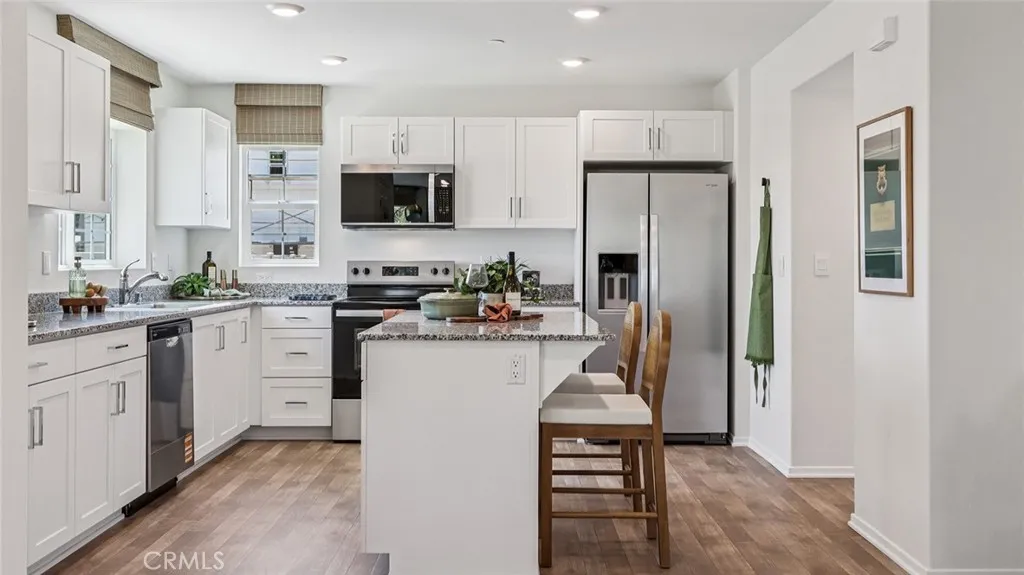 30968 Olas Court, Lake Elsinore, California 92530 home-pic-10