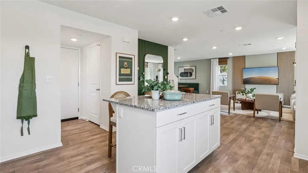 30968 Olas Court, Lake Elsinore, California 92530 home-pic-11