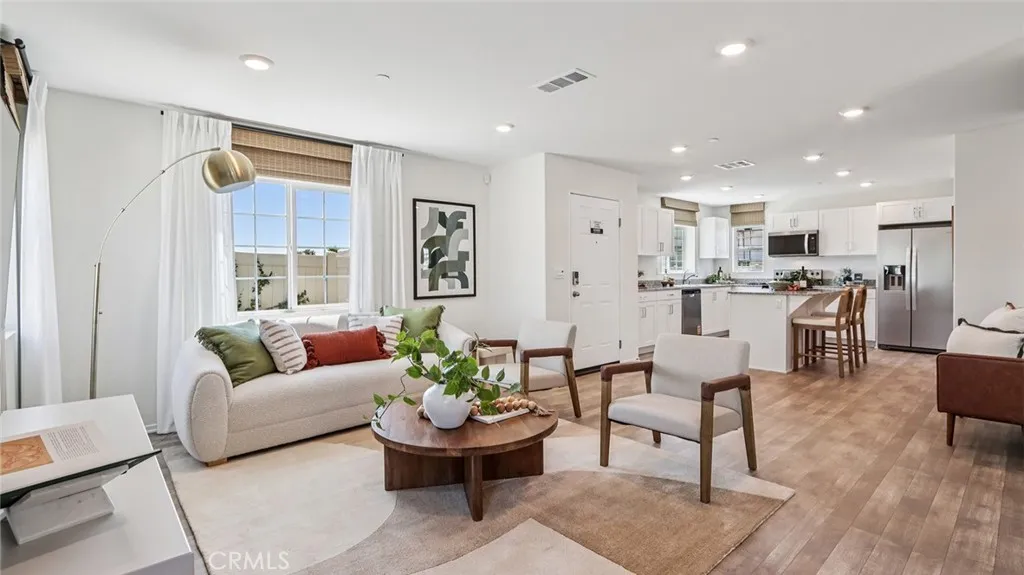 30968 Olas Court, Lake Elsinore, California 92530 home-pic-4