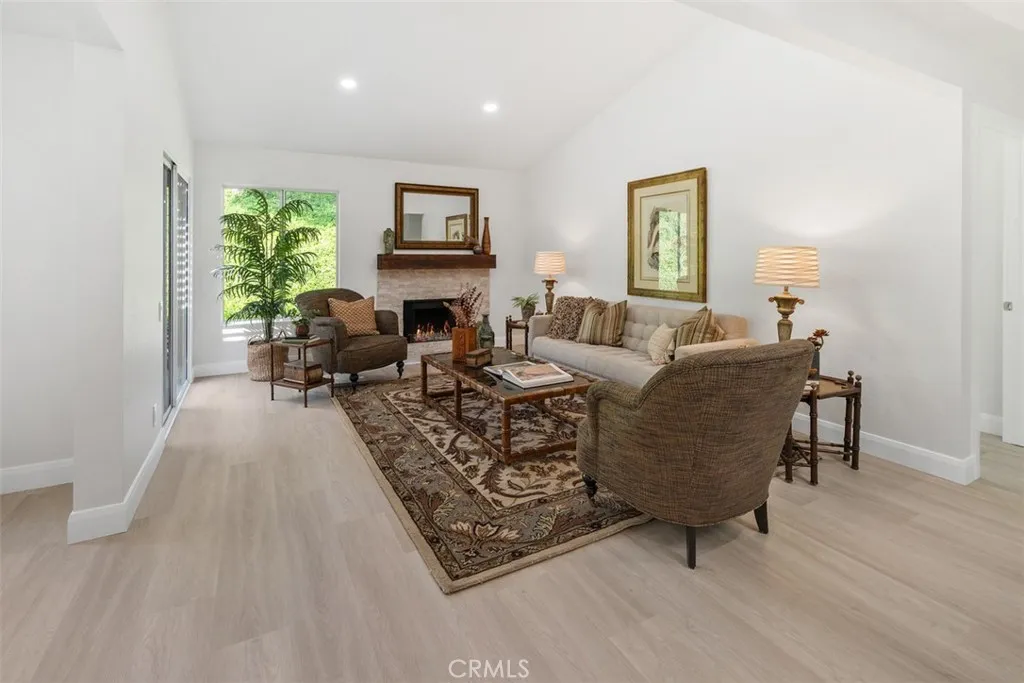 23581 Ribalta, Mission Viejo, California 92692 home-pic-2