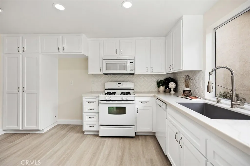23581 Ribalta, Mission Viejo, California 92692 home-pic-10