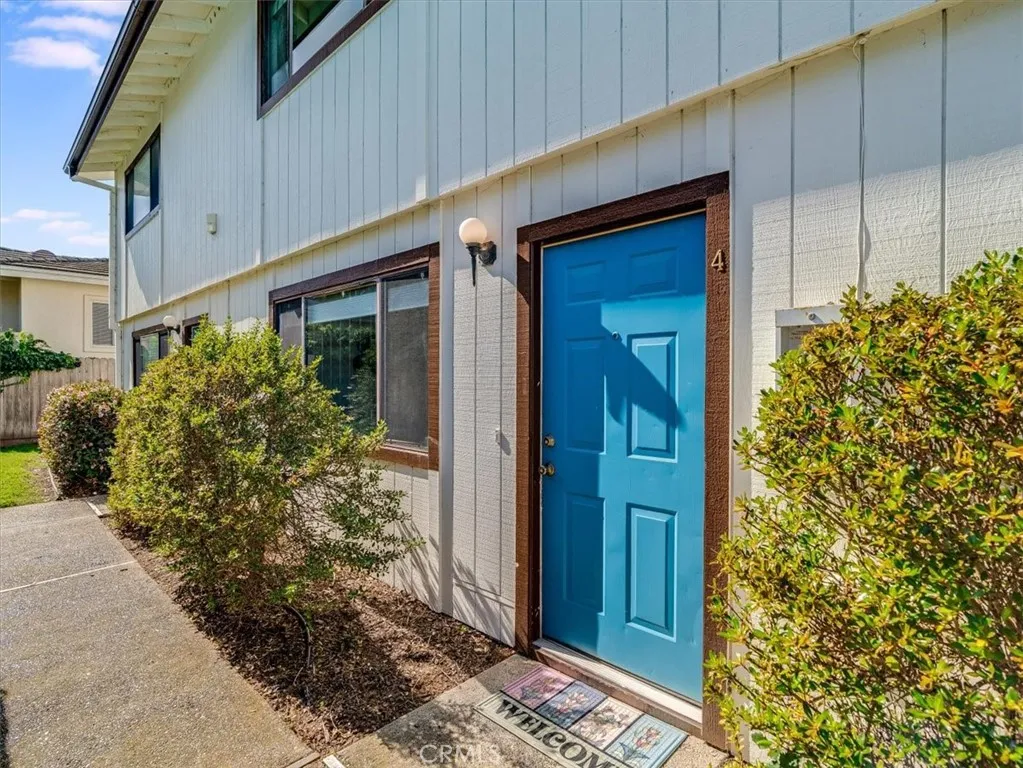 676 N 12th Street  home-pic-2