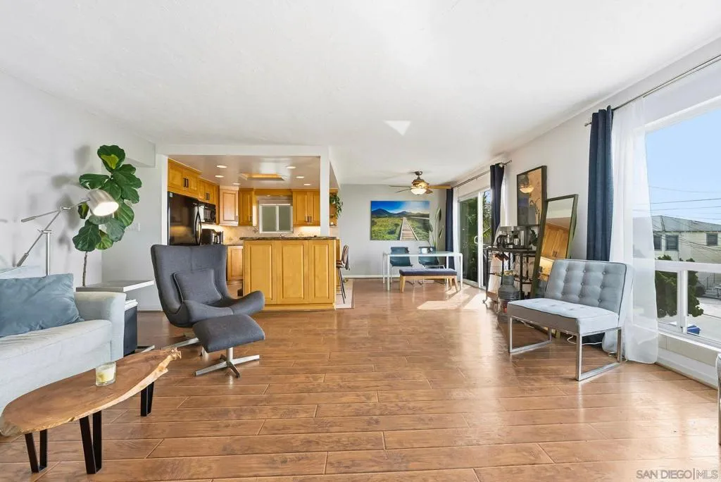 1828 Linwood St 1, San Diego, California 92110 home-pic-6