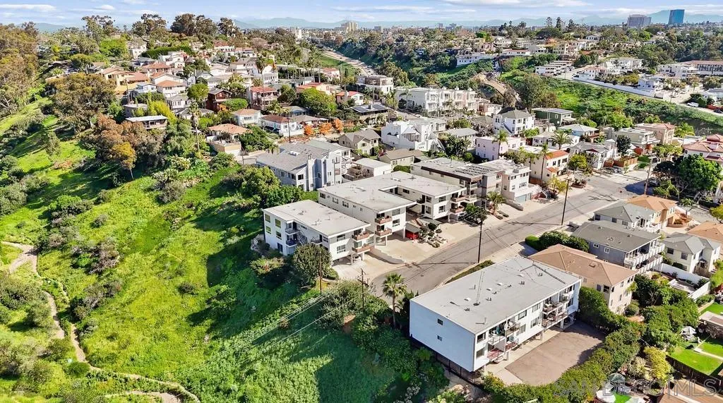 1828 Linwood St 1, San Diego, California 92110 home-pic-28