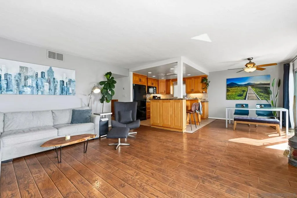 1828 Linwood St 1, San Diego, California 92110 home-pic-8