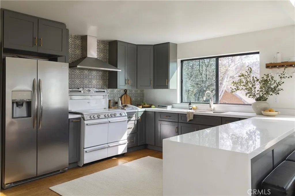 32945 Juniper Lane, Green Valley Lake, California 92341 home-pic-8