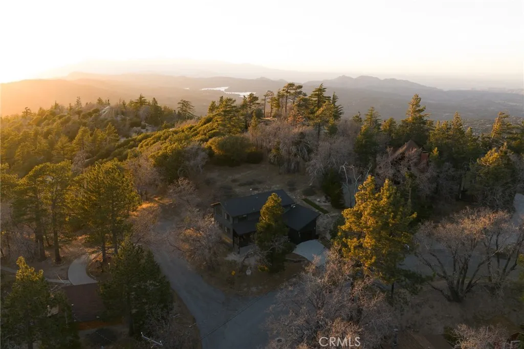 32945 Juniper Lane, Green Valley Lake, California 92341 home-pic-27