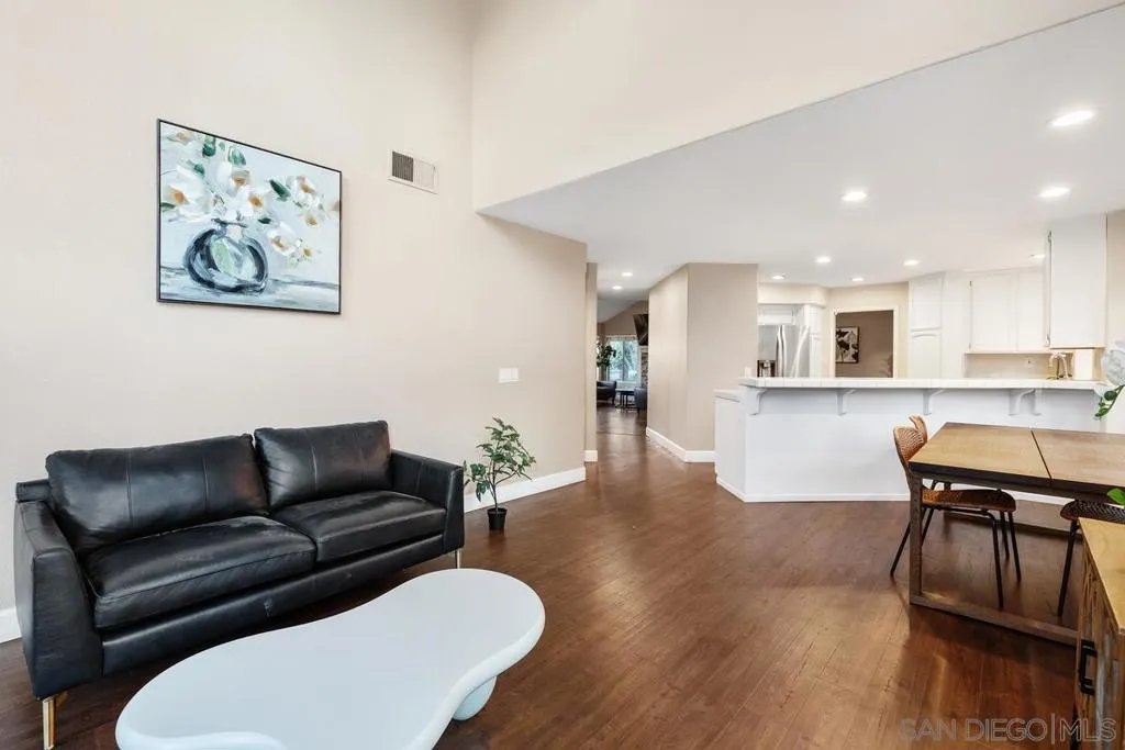 1371 Hinrichs Way, Escondido, California 92027 home-pic-21