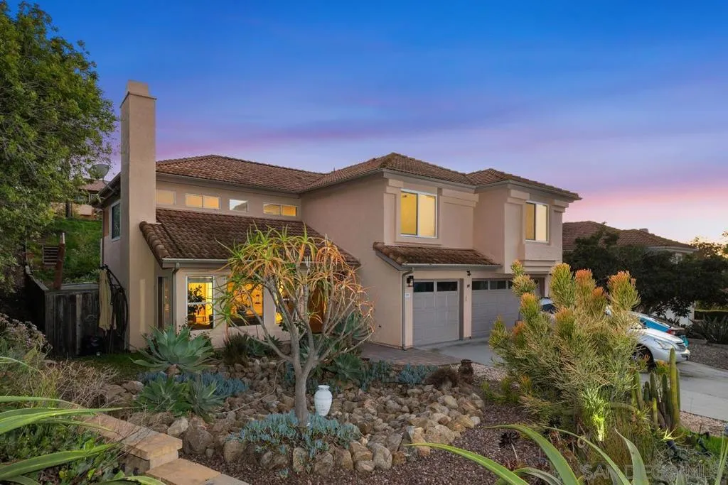1371 Hinrichs Way, Escondido, California 92027 home-pic-1
