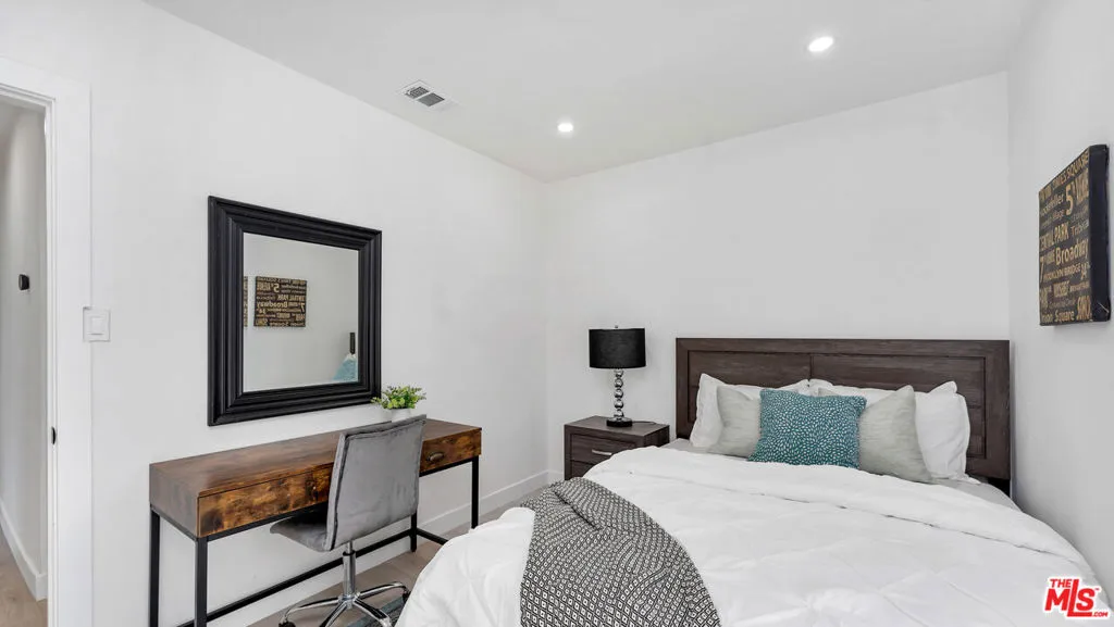 6763 Case Avenue, North Hollywood, California 91606 home-pic-13