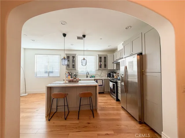 1752 Grand 4, Long Beach, California 90804