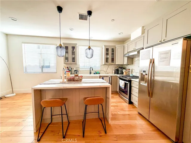 1752 Grand 4, Long Beach, California 90804