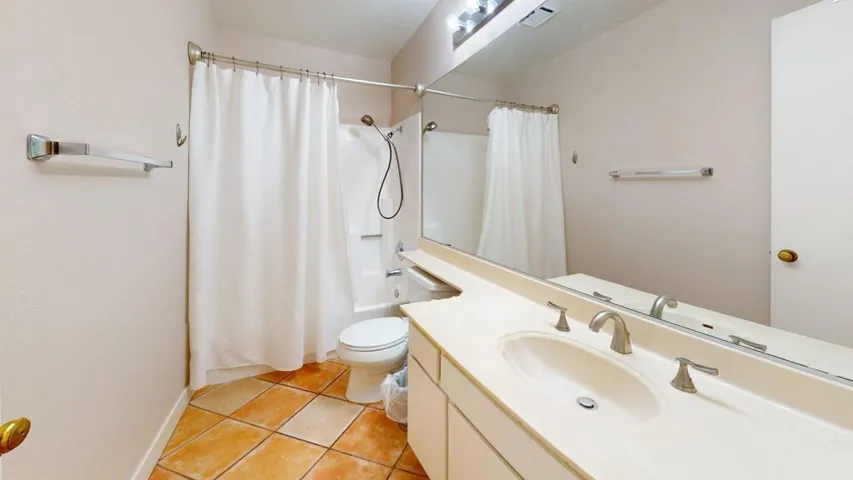 505-Farell-O90-Bathroom