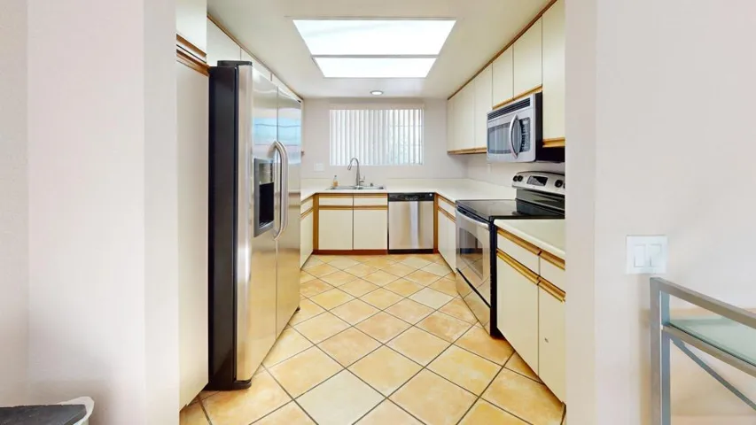 505-Farell-O90-Kitchen 1