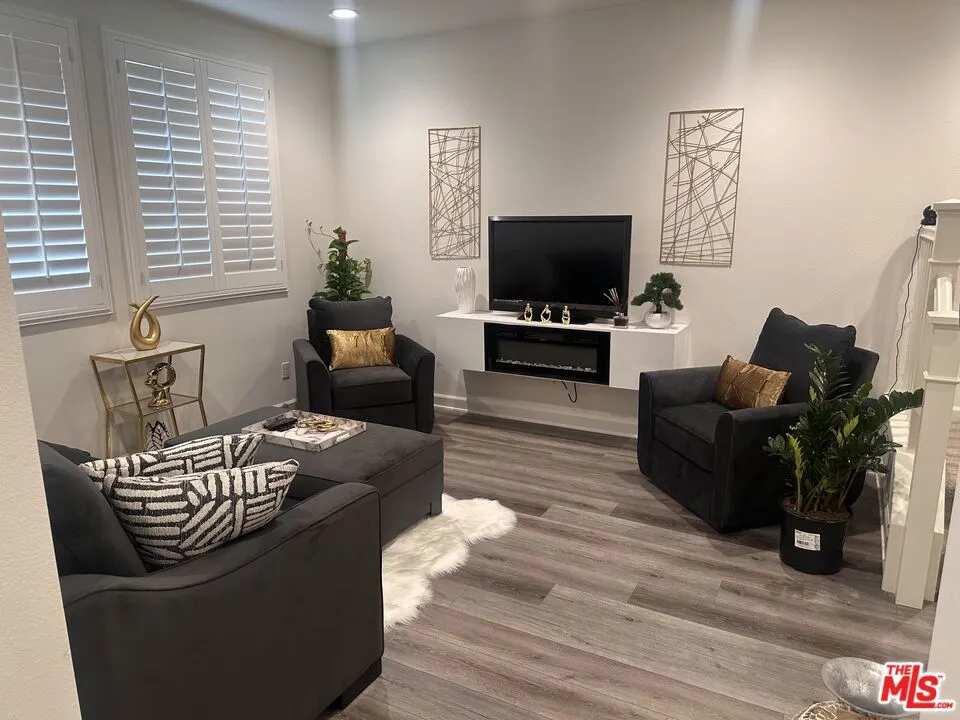 3970 S Oasis Paseo 222, Ontario, California 91761 home-pic-5