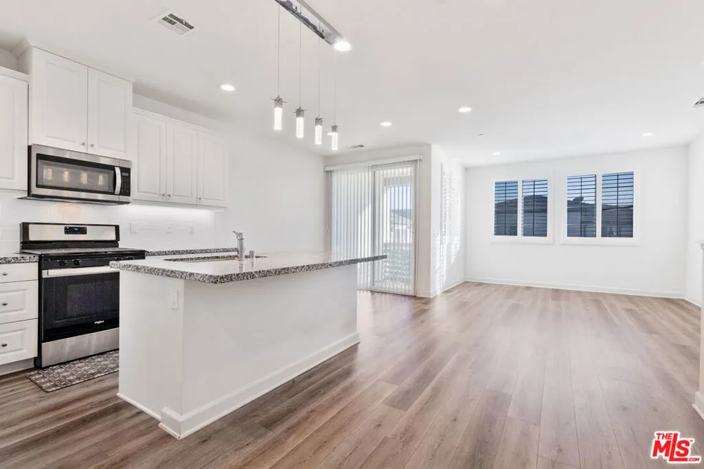 3970 S Oasis Paseo 222, Ontario, California 91761 home-pic-36