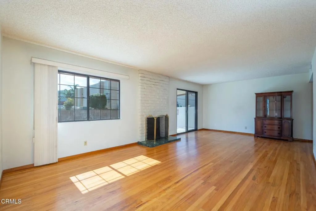 304 Moultrie Place, Santa Paula, California 93060 home-pic-6