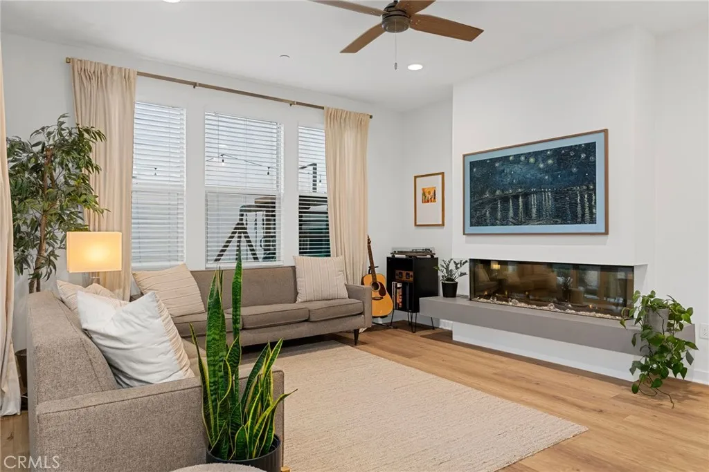 10 Eclipse, Lake Forest, California 92630 home-pic-8