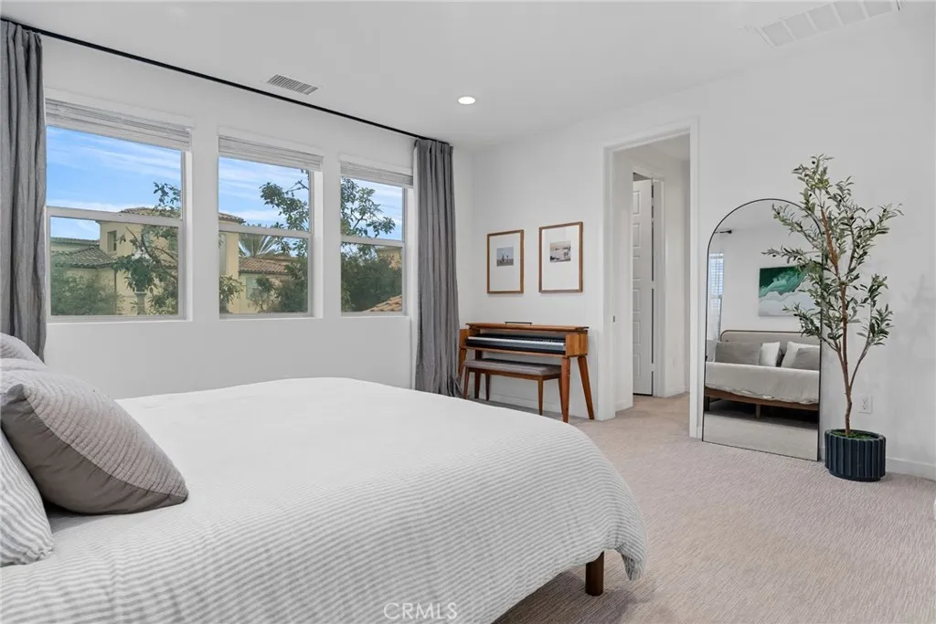 10 Eclipse, Lake Forest, California 92630 home-pic-25