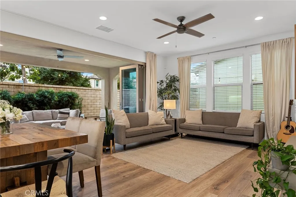10 Eclipse, Lake Forest, California 92630 home-pic-7