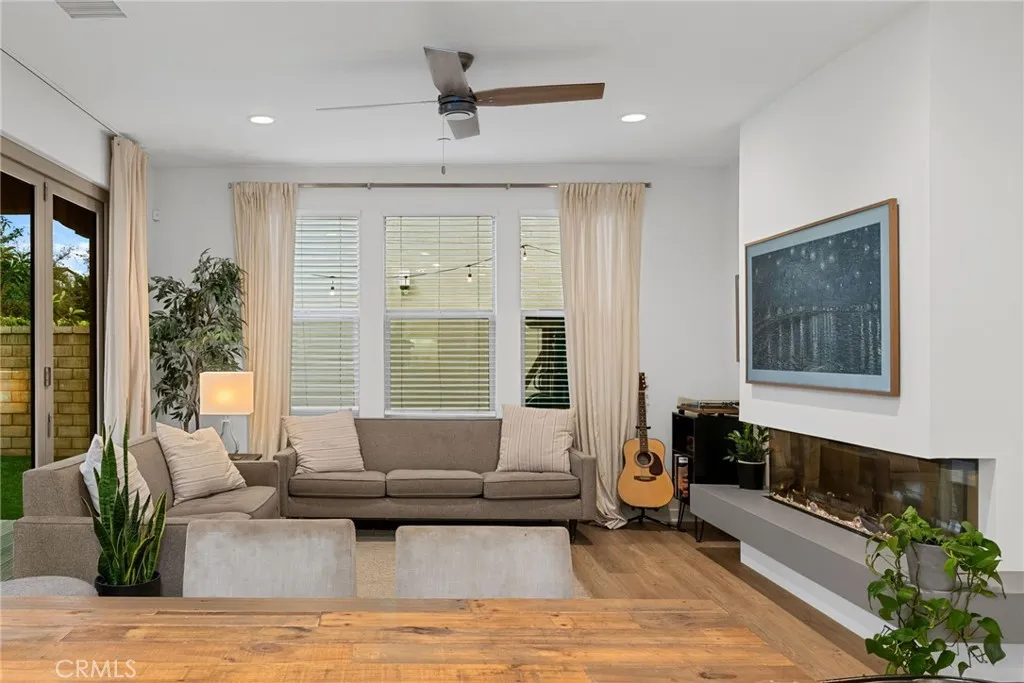 10 Eclipse, Lake Forest, California 92630 home-pic-9