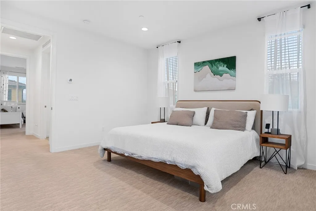 10 Eclipse, Lake Forest, California 92630 home-pic-24