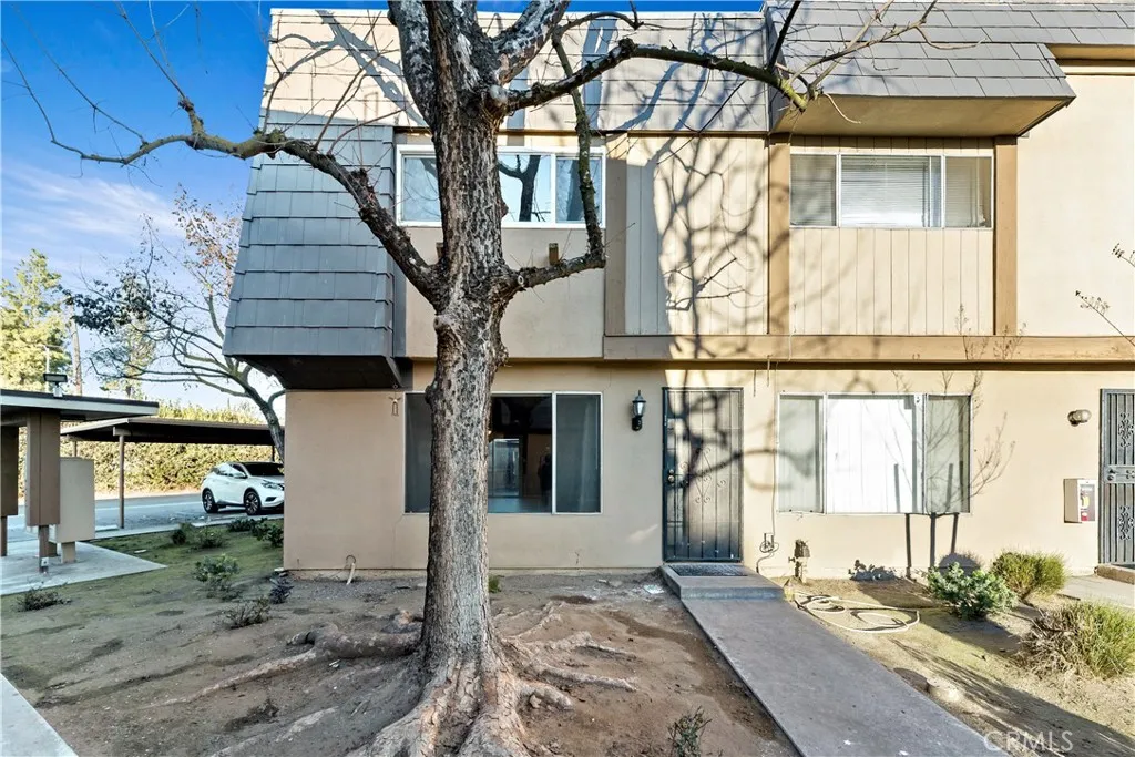 5188 W Ashlan, Fresno, California 93612 home-pic-1