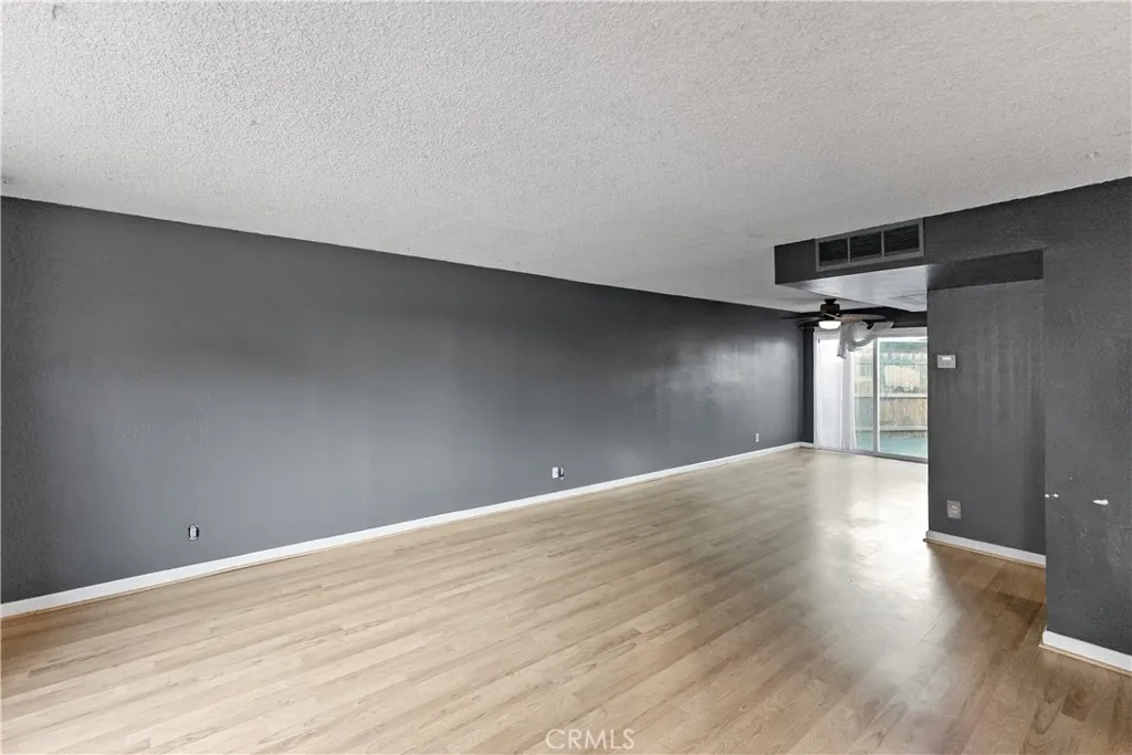 5188 W Ashlan, Fresno, California 93612 home-pic-7