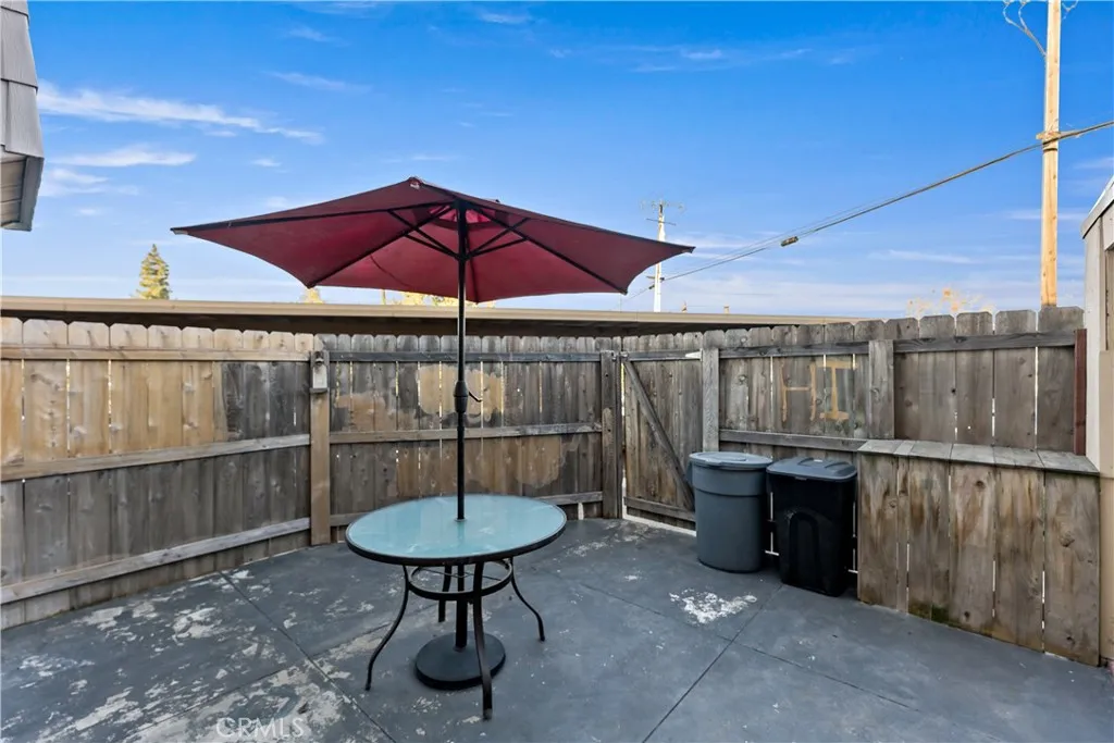 5188 W Ashlan, Fresno, California 93612 home-pic-15